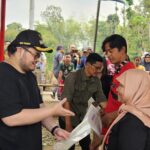 Bupati Kediri Serahkan Sertifikat Elektronik Warga Kampungbaru dan Sertifikat PTSL di Desa Gadungan